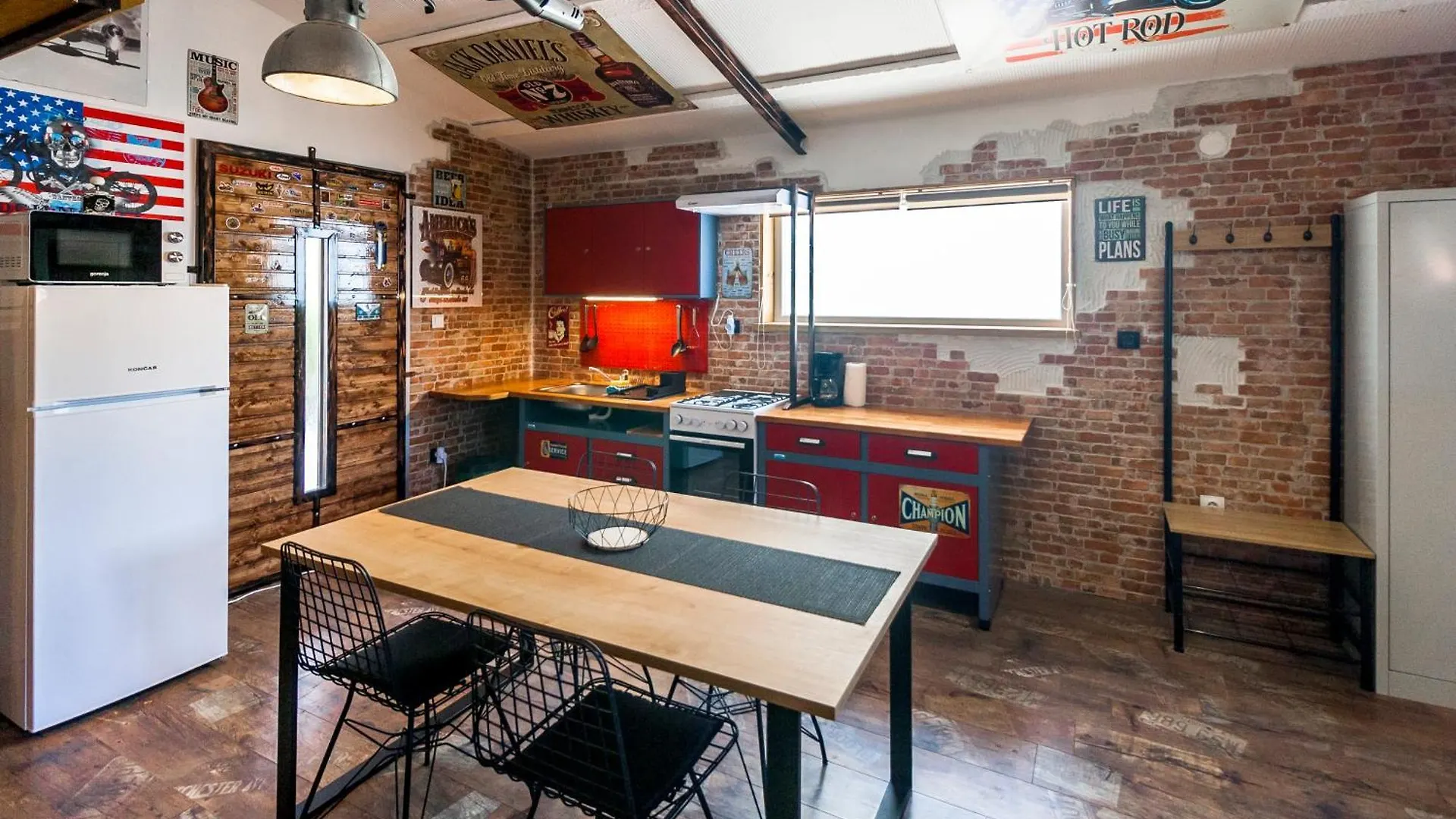Industrial Style Studio House Eni, With Parking, Bbq, Ac In Marcana, Ferienwohnung Lejlighed