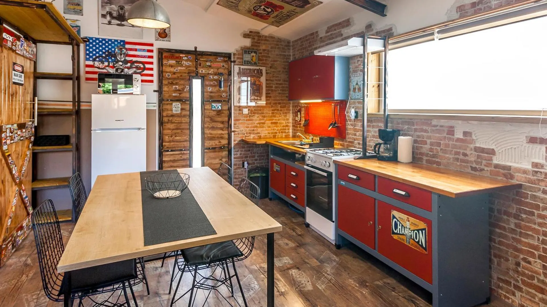 Apartamento Industrial Style Studio House Eni, With Parking, Bbq, Ac In Marcana, Ferienwohnung