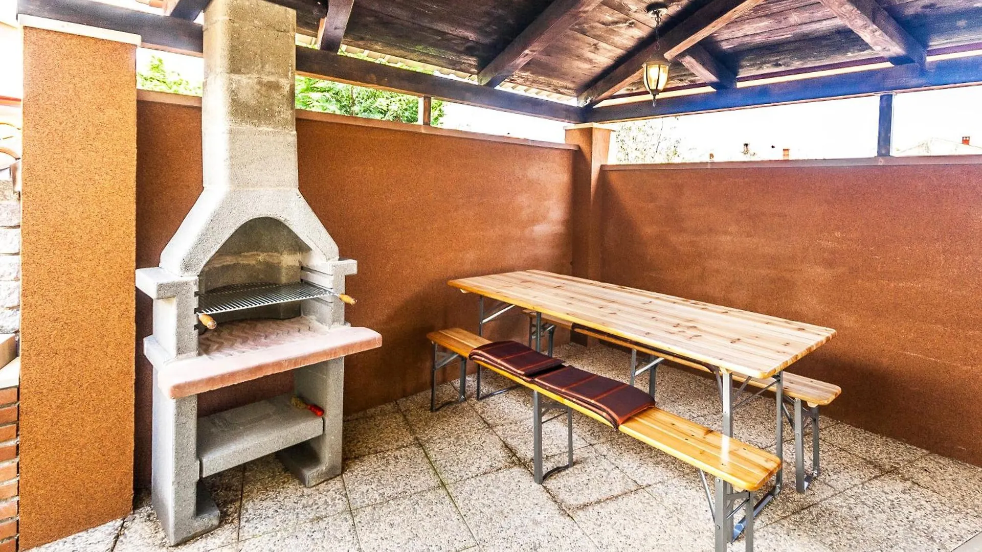 Industrial Style Studio House Eni, With Parking, Bbq, Ac In Marcana, Ferienwohnung Apartamento