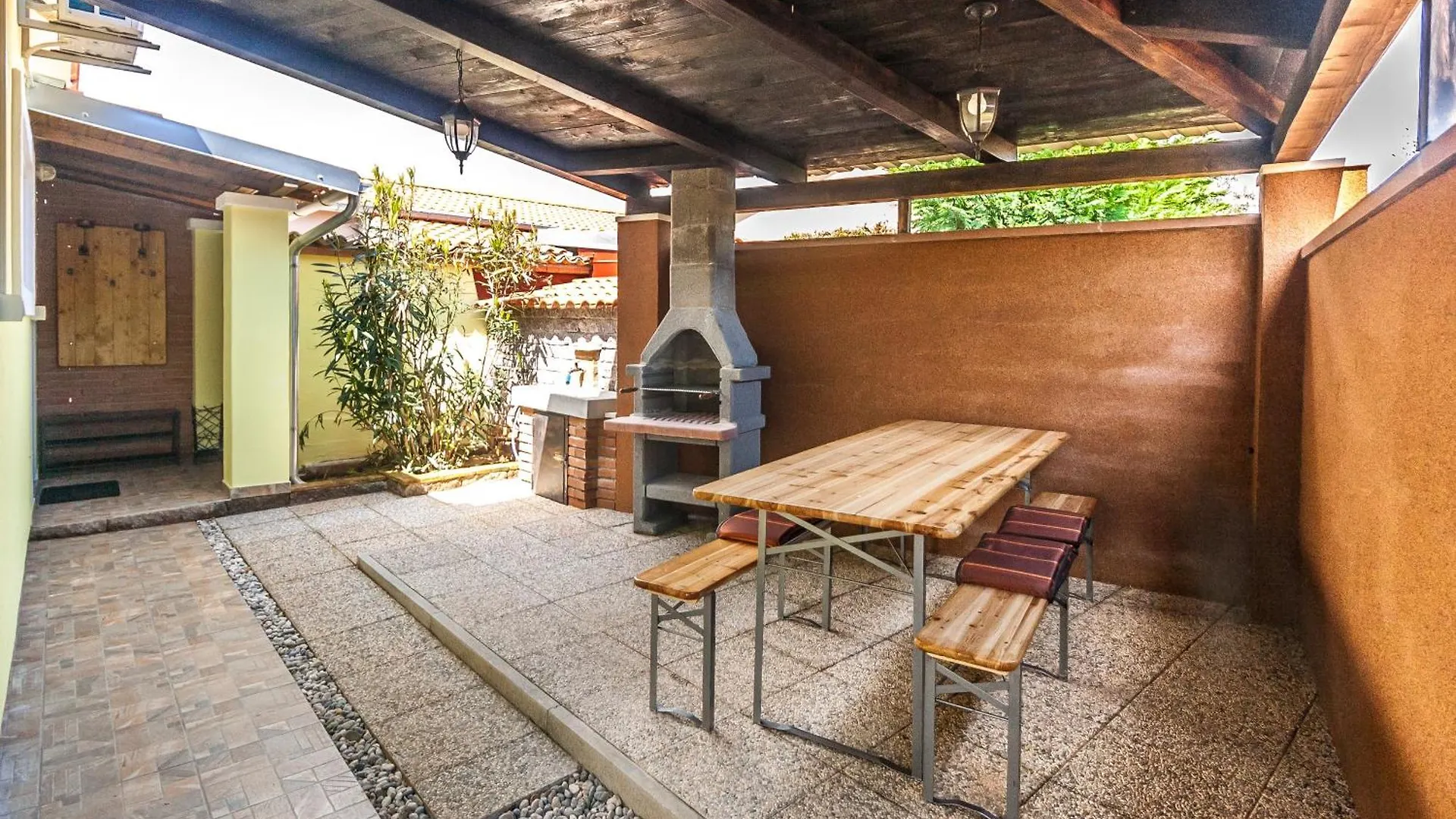 Apartamento Industrial Style Studio House Eni, With Parking, Bbq, Ac In Marcana, Ferienwohnung Croácia