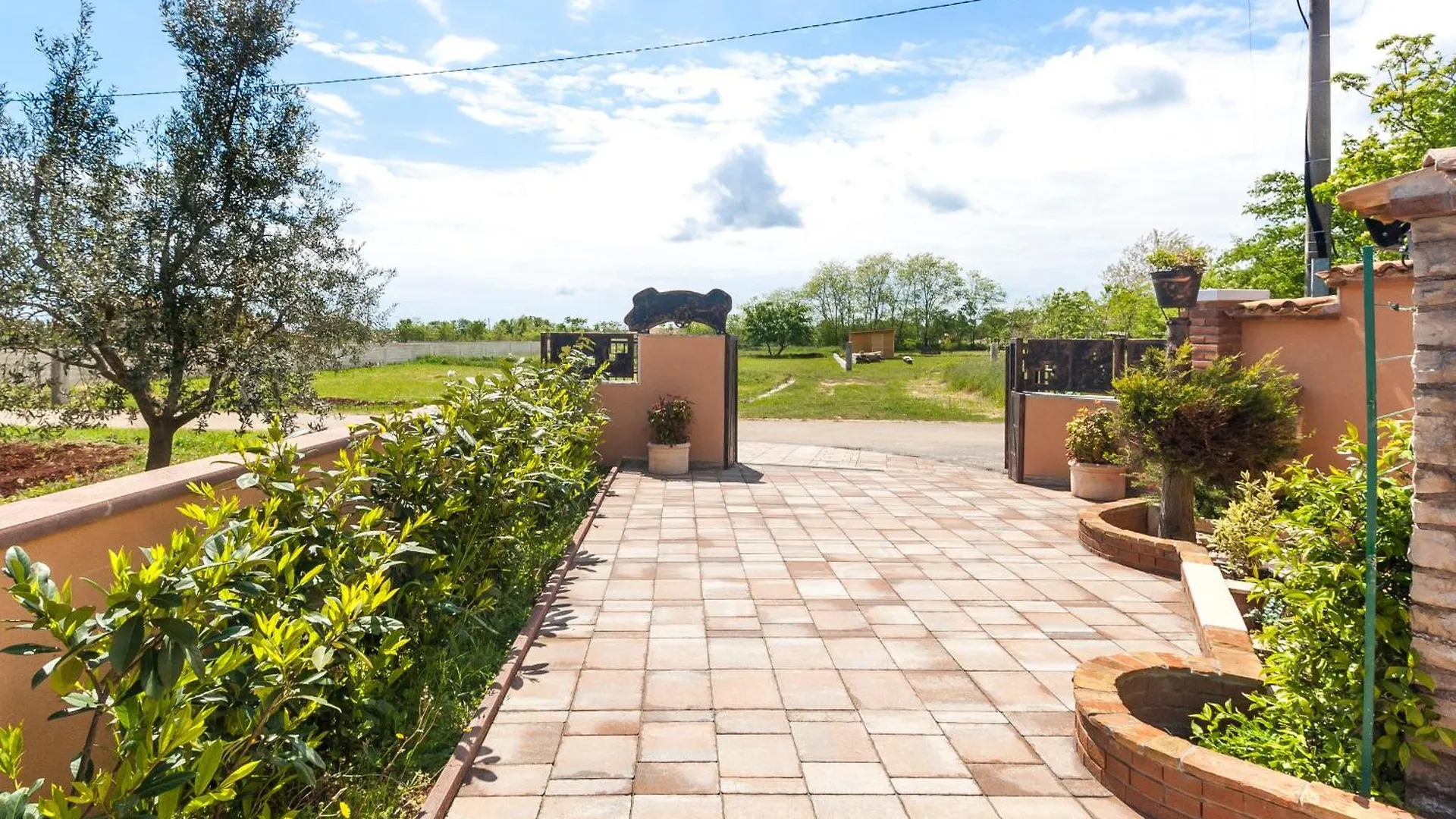 Lejlighed Industrial Style Studio House Eni, With Parking, Bbq, Ac In Marcana, Ferienwohnung